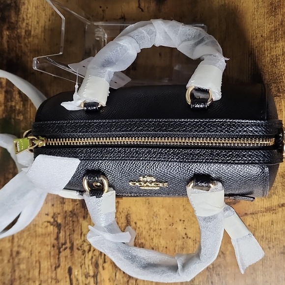 Coach Micro Crossbody - Picture 4 of 11